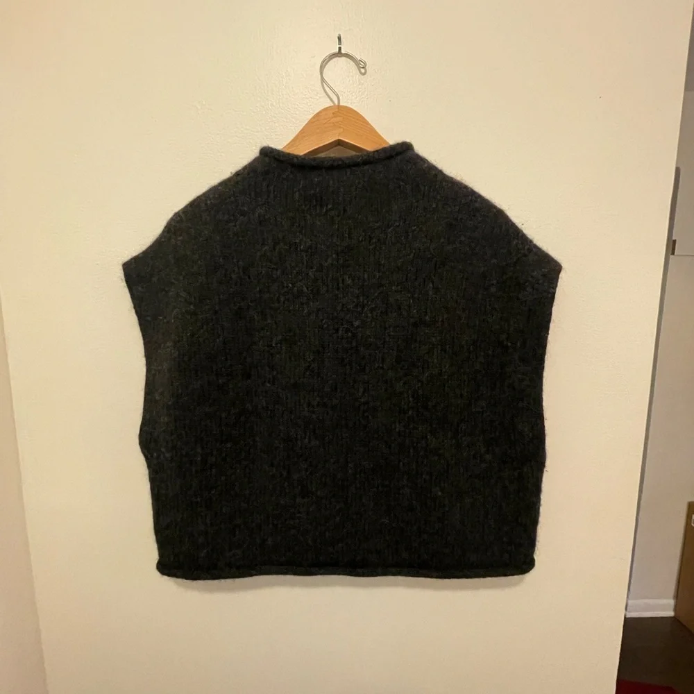 Bare Knitwear Iris Vest Sweater S/M - Picture 4 of 5